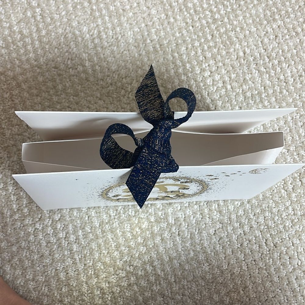 Chanel Gift Box  - Picture 4 of 4